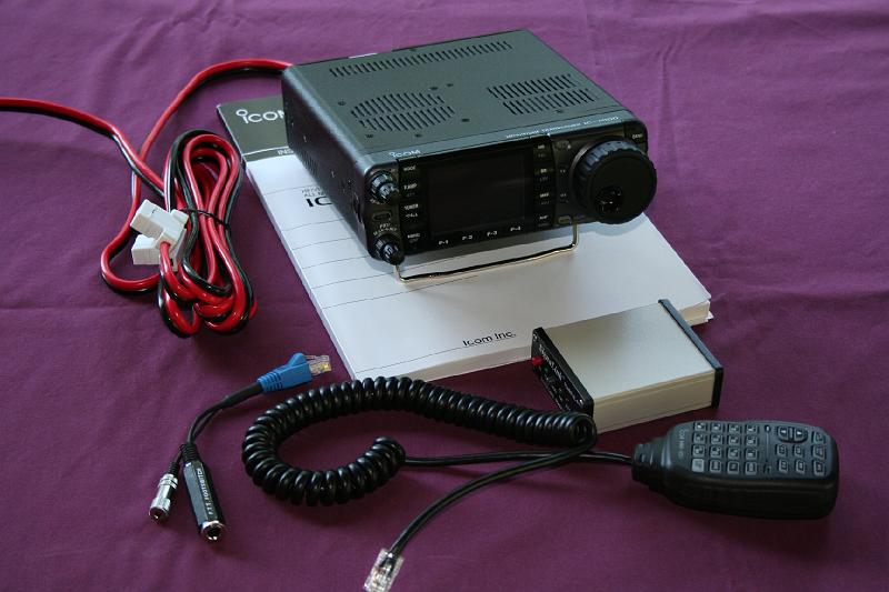 IMG_0766.JPG - IC-7000 with Signa Link Sound card module, and Heil Mic Adapter, Orig Box  $1,200